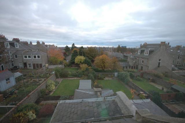 _34Clifton20101106